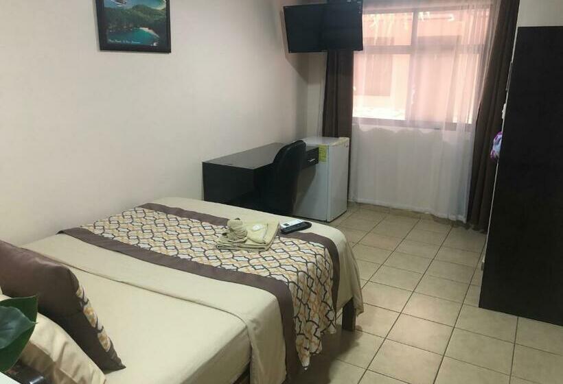 غرفة قياسية, Del Rio