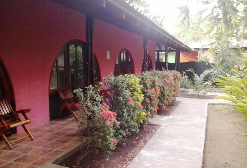 ファミリーステューディオ, El Paraiso Escondido   Costa Rica