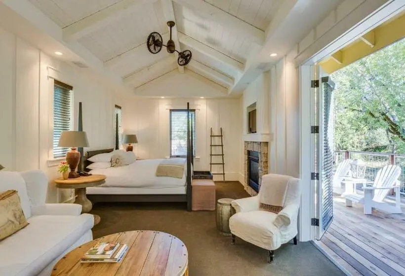 ジュニアスイート, Farmhouse Inn