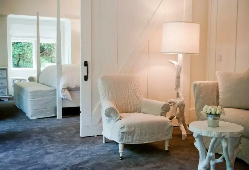 スイート, Farmhouse Inn