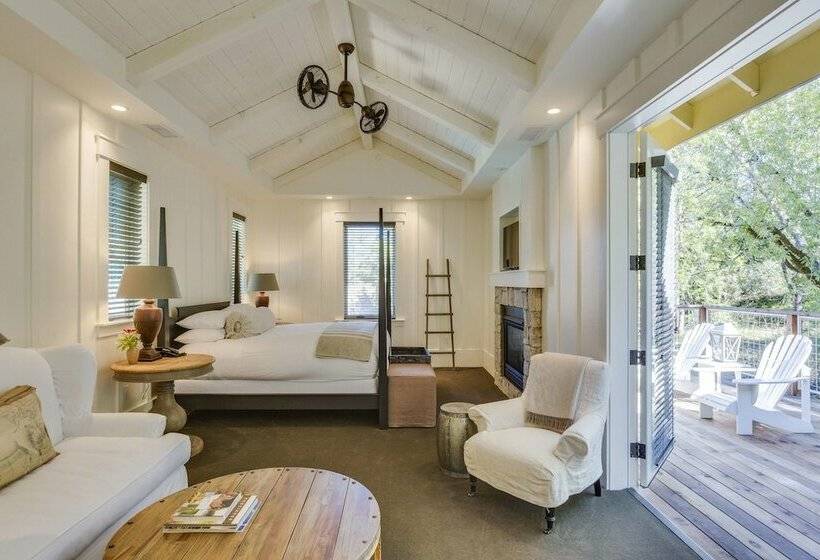 小型套房, Farmhouse Inn