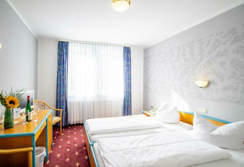 Номер Стандарт, Gasthof Zur Heinzebank