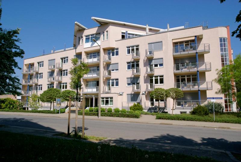 Standard Room, Am Weberplatz