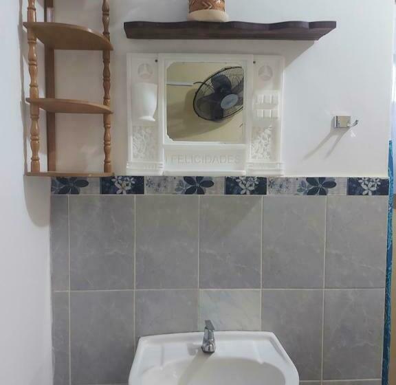 标准单人间, Amazon House Hostel