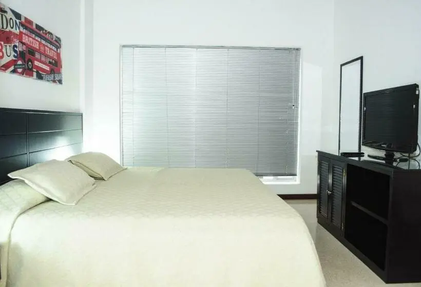 バス共有のスタンダードルーム, Hostal Lleras Calle 8
