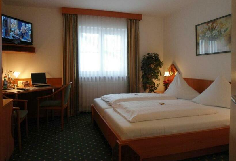 标准间, Hutzenthaler