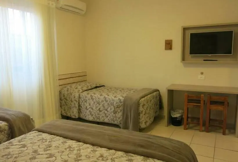 اتاق استاندارد چهار تخته, Kaakupe Praia