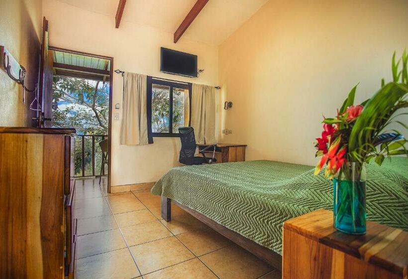 غرفة قياسية مطلّة علي حمام السباحة, La Hacienda