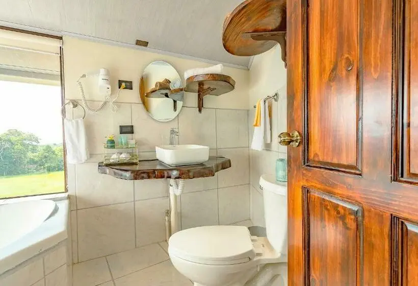 Sviitti Poreallas, La Hacienda
