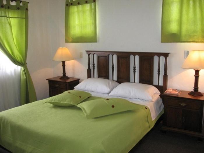 스탠다드 룸, Los Frayles