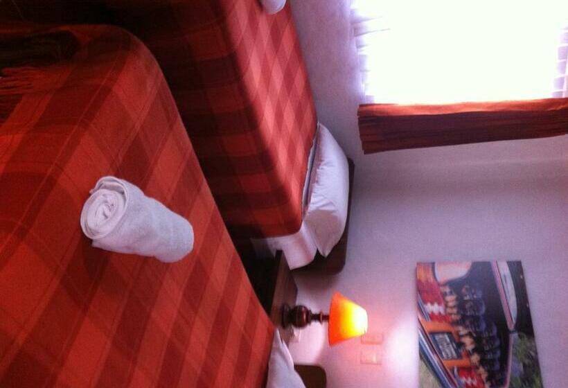 스탠다드 룸, Los Frayles