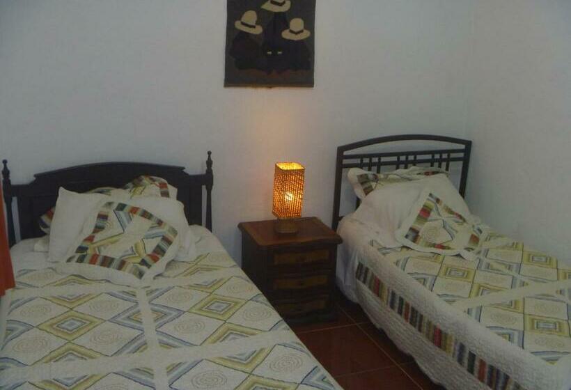 스탠다드 트리플 룸, Los Frayles