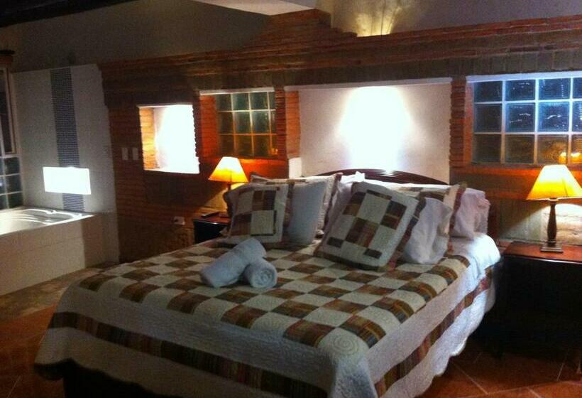 수피리어 자쿠지 룸, Los Frayles