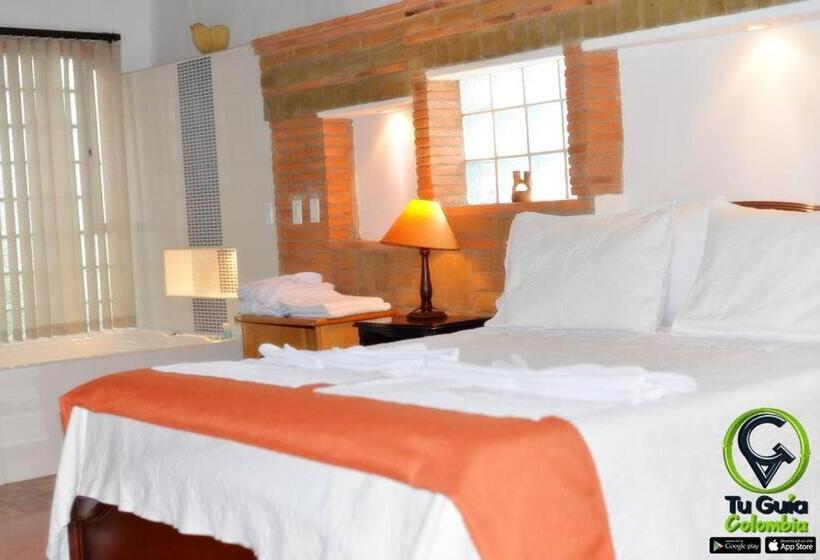 수피리어 자쿠지 룸, Los Frayles