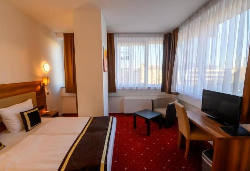 اتاق لوکس یک تخته, Luna