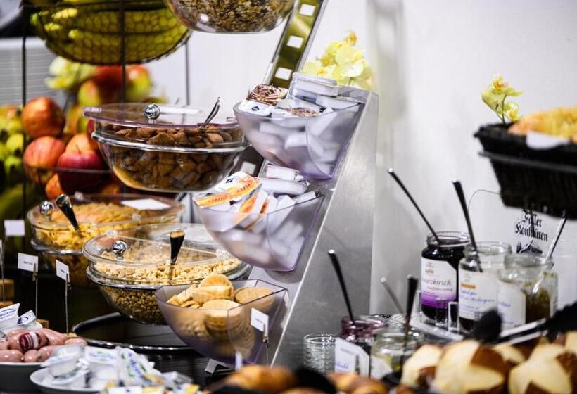 豪华单人间, Luna