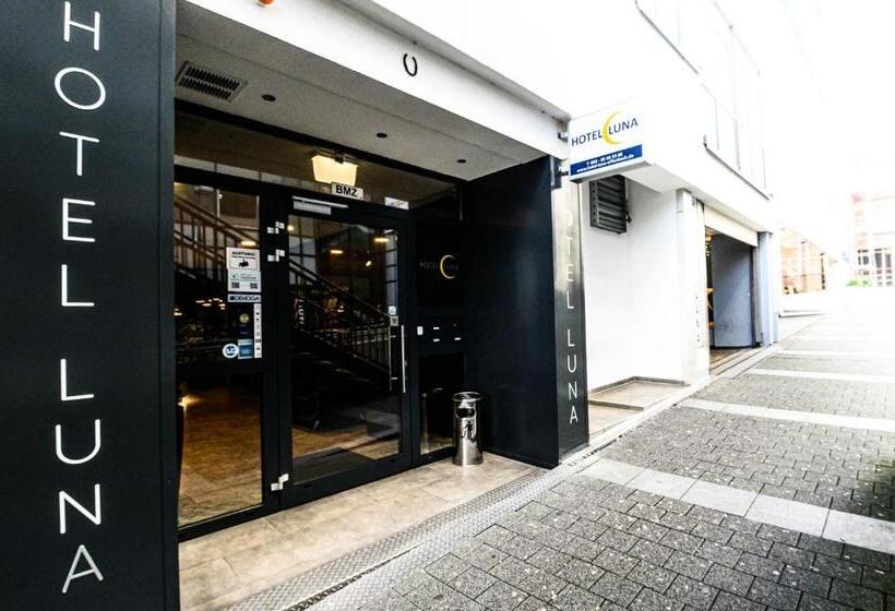 اتاق استاندارد سه نفره, Luna