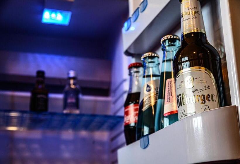 اتاق لوکس یک تخته, Luna