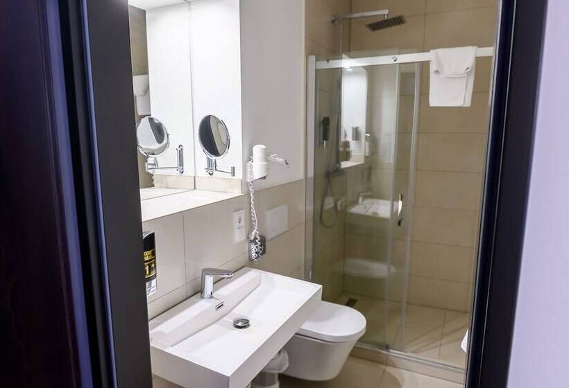 اتاق استاندارد, Luna