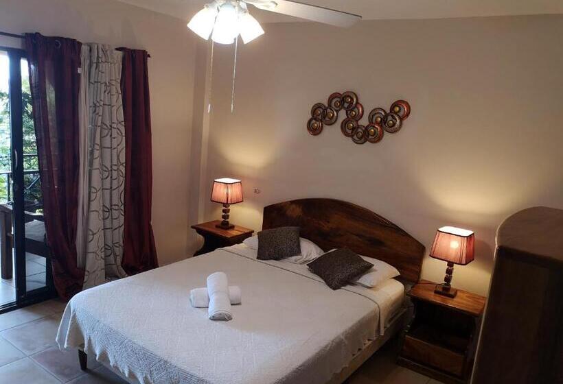 带海景标准四人间, Mango Moon Villa