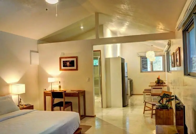 سوییت, Moana Surf Resort