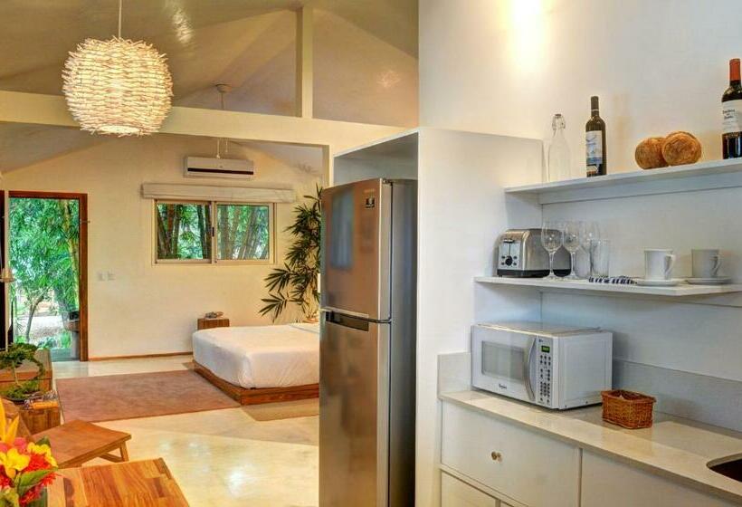 سوییت, Moana Surf Resort