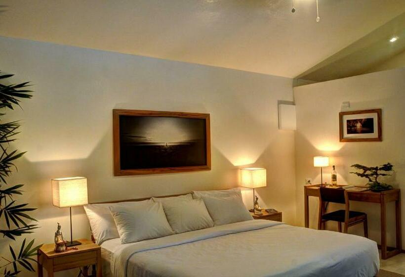סוויטה, Moana Surf Resort