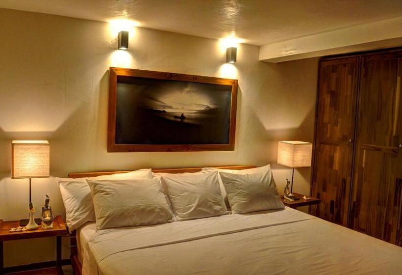 Family studio with garden view, Moana Surf Resort