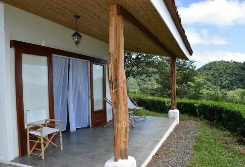 غرفة ديلوكس مطلّة علي البحر مزوَّدة بشُرفة, Peace & Lodge