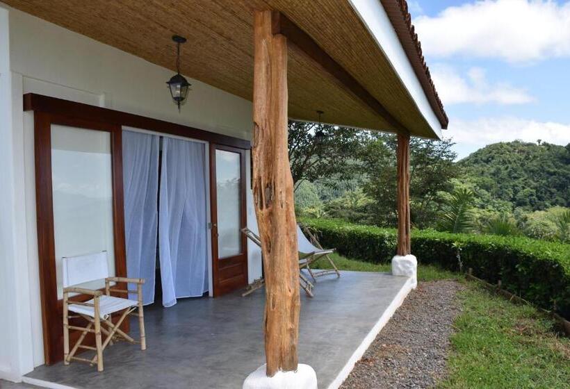 غرفة سوبيريور مطلّة علي البحر, Peace & Lodge