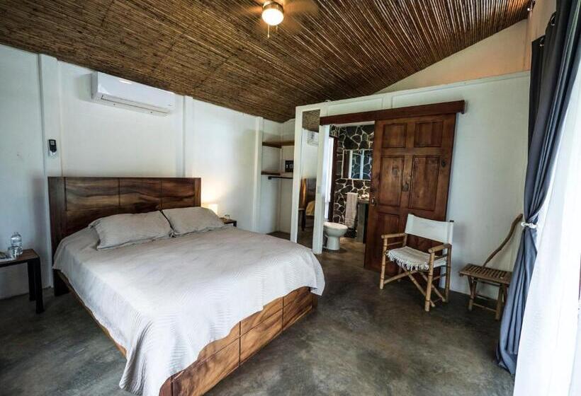 بنجلو عائلى, Peace & Lodge