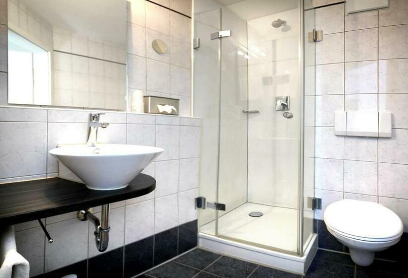 Classic Family Room, & Restaurant Grüner Baum