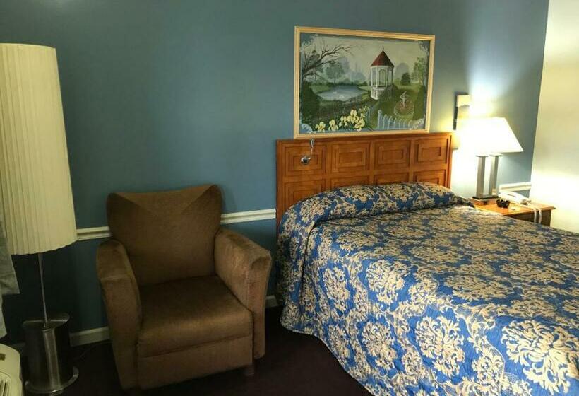 غرفة قياسية, Village Inn