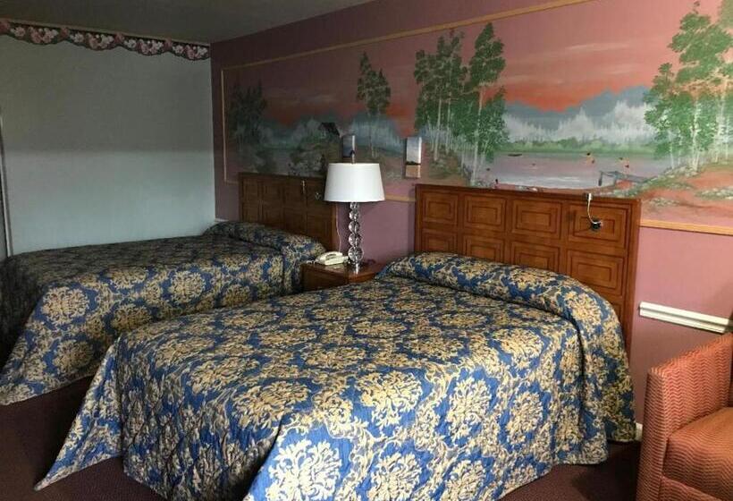 Номер Стандарт 2 Двуспальные Кровати, Village Inn
