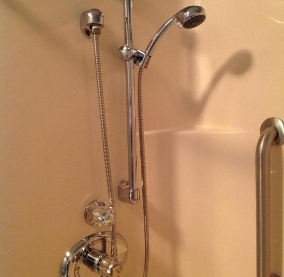 غرفة قياسية سرير كينج, Village Inn