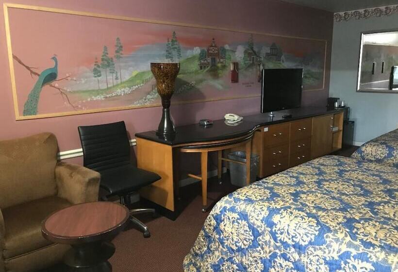 غرفه قياسيه سريرين مزدوجين, Village Inn