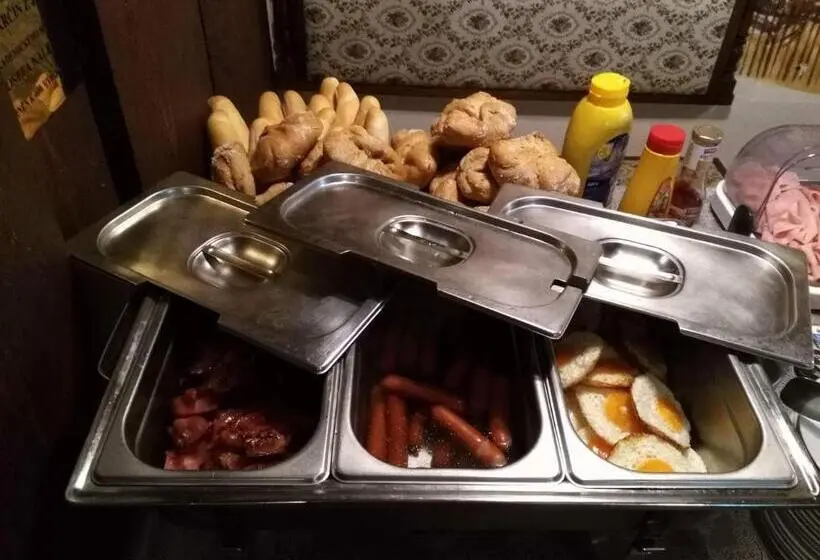 Standard Neljän Hengen Huone, Rodinný Hotel Myslivna