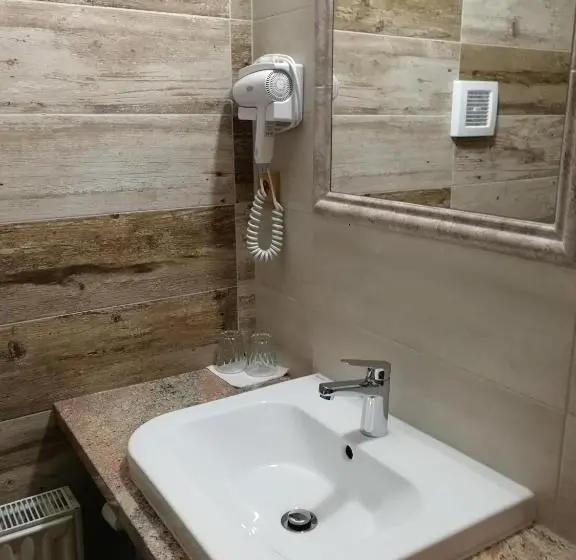 Basic-huone, Rodinný Hotel Myslivna