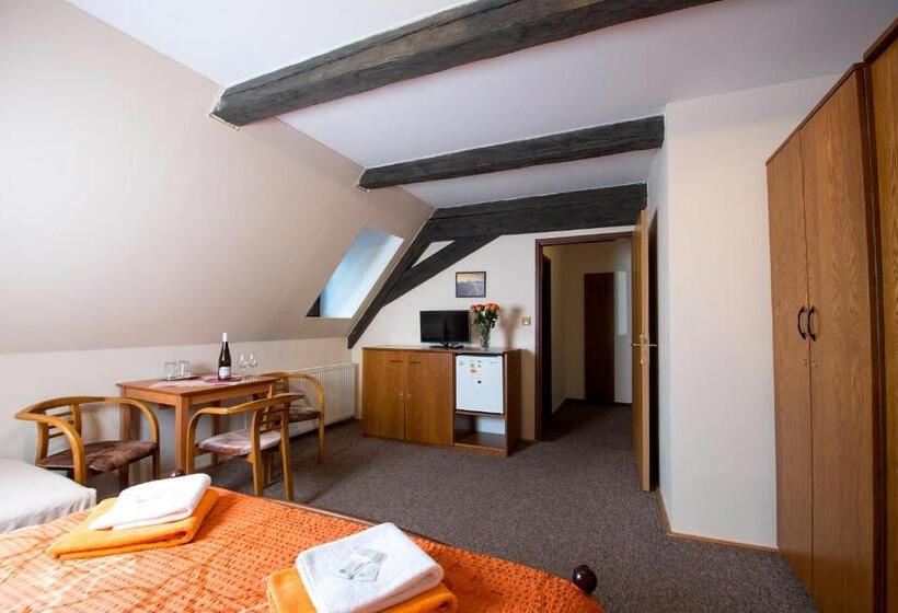 四人标准间, Rodinný Hotel Myslivna
