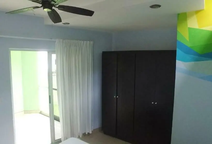 Standard-huone, Room2board Hostel And Surf School