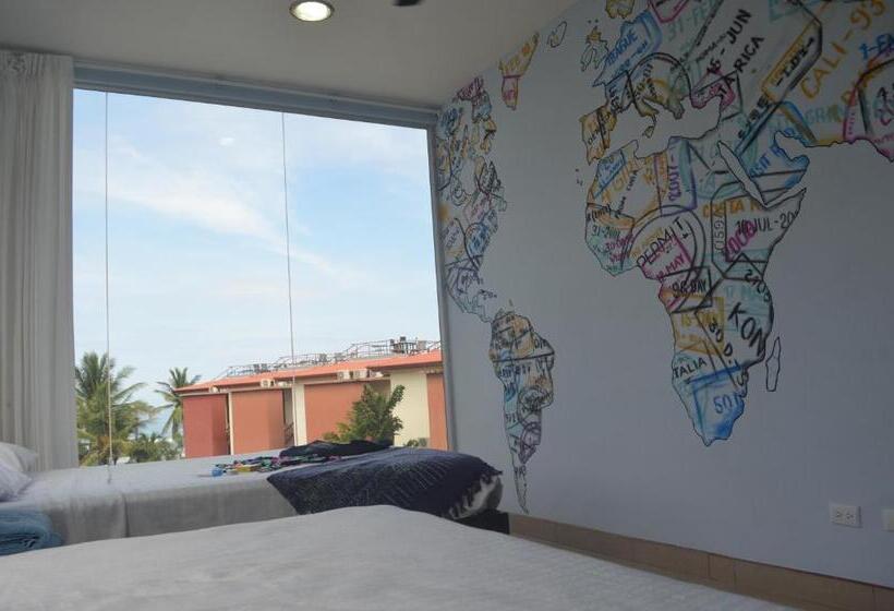 غرفة قياسية ثلاثية حمام مشترك, Room2board Hostel And Surf School