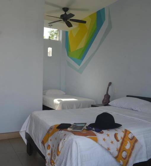 اتاق لوکس با چشمانداز دریا, Room2board Hostel And Surf School