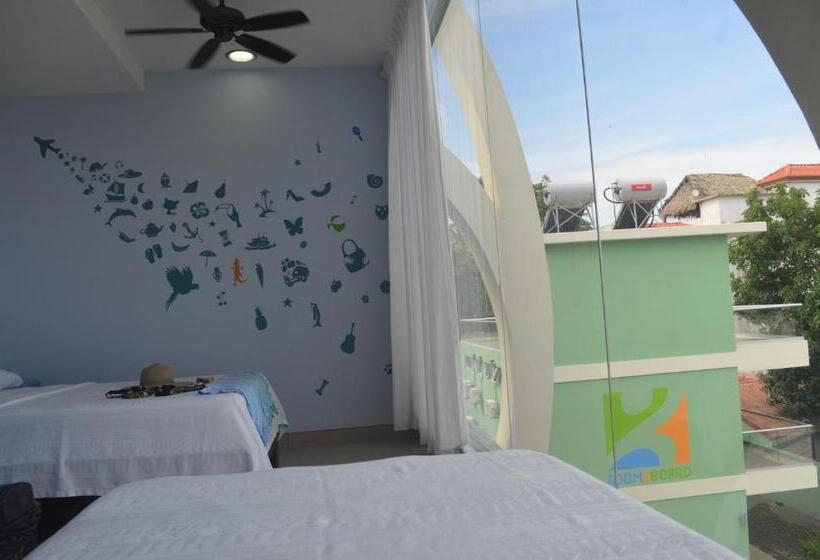 غرفة قياسية حمام مشترك, Room2board Hostel And Surf School