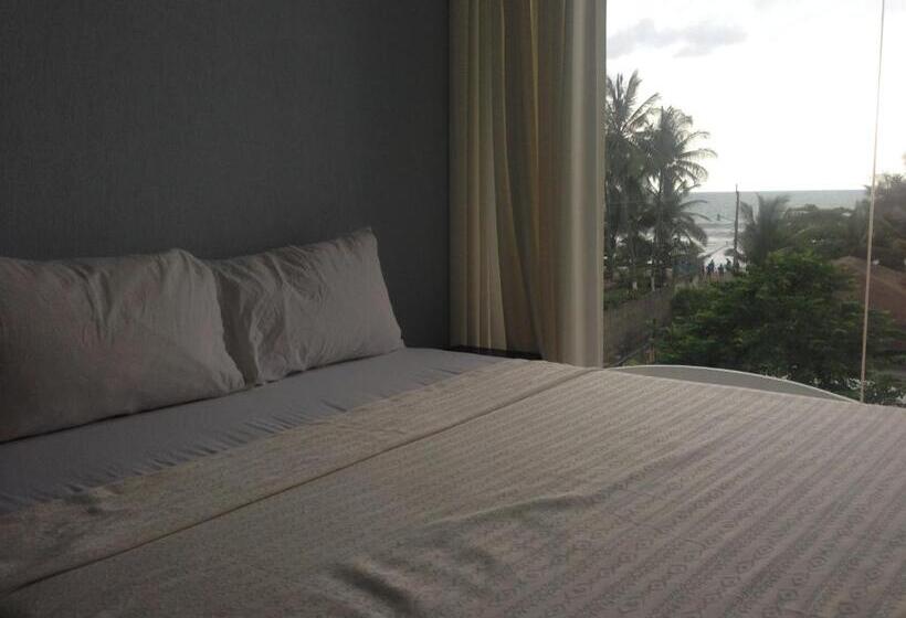 اتاق استاندارد با سرویس بهداشتی مشترک, Room2board Hostel And Surf School