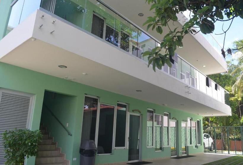 غرفة قياسية, Room2board Hostel And Surf School