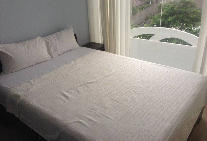 غرفة قياسية حمام مشترك, Room2board Hostel And Surf School