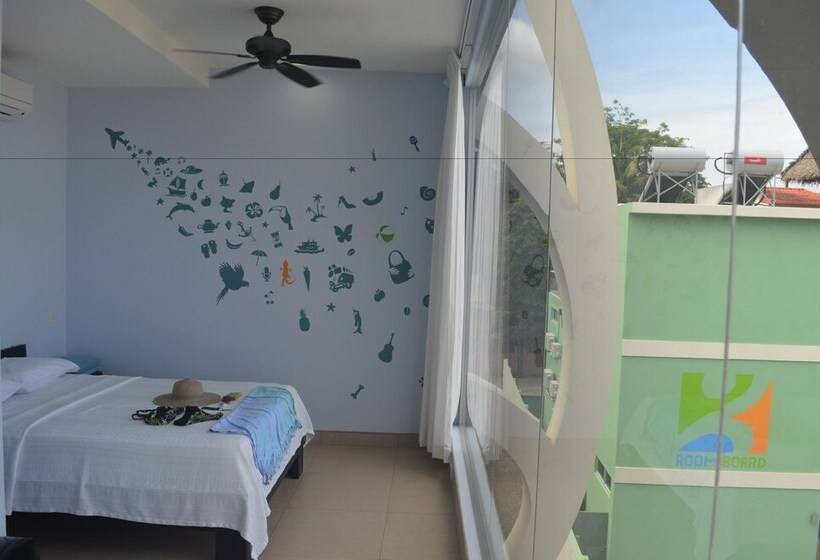 غرفة قياسية حمام مشترك, Room2board Hostel And Surf School