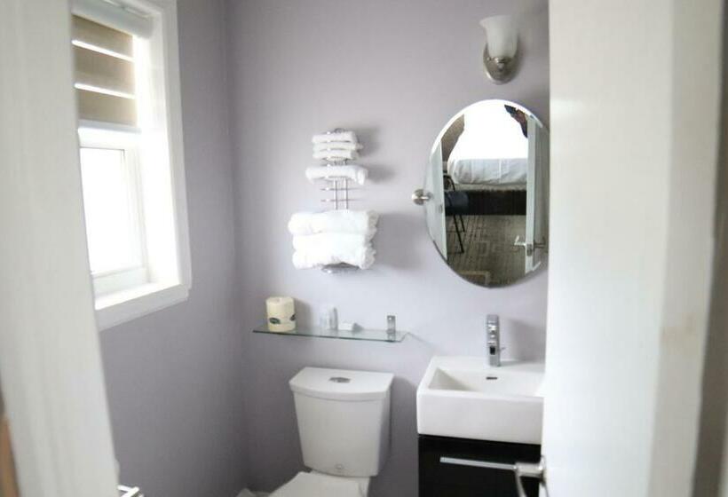 غرفه قياسيه سريرين مزدوجين, Walkerton Inn Motel