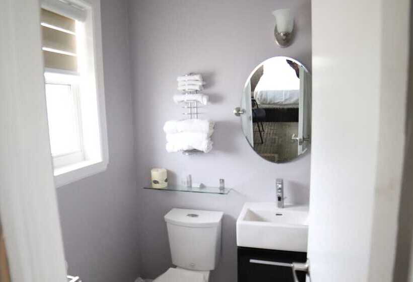 غرفه قياسيه سريرين مزدوجين, Walkerton Inn Motel