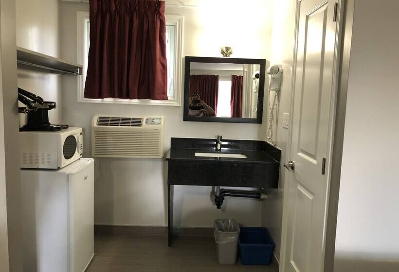 غرفه قياسيه سريرين مزدوجين, Aquarius Motel